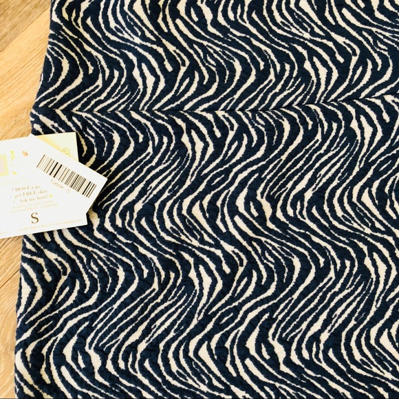LuLaRoe Cassie Pencil Skirt Small - Picture 4 of 5